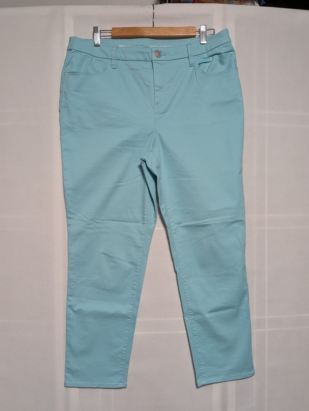 Chicos Women's Mid-Rise Girlfriend-Slim-Ankle-Leg  Blue Denim Jeans Size 2
